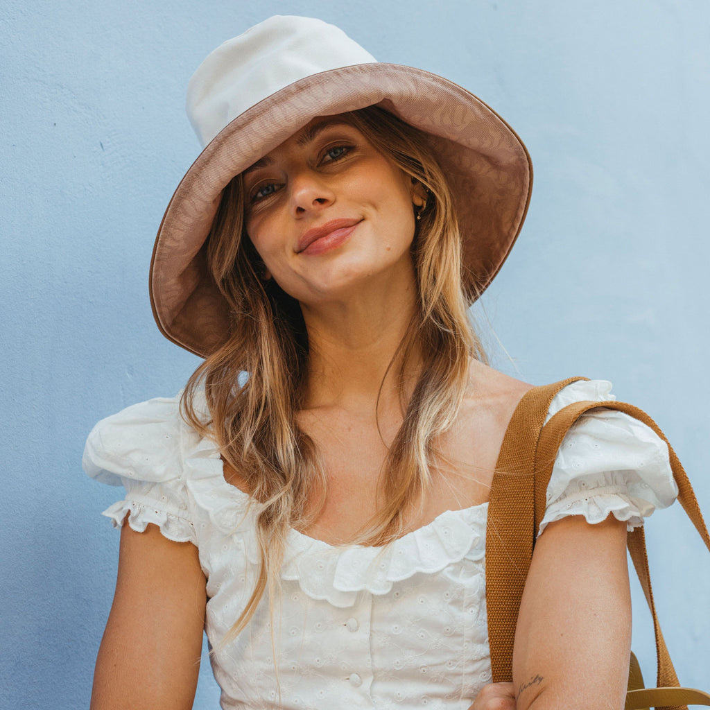 Wavy Camel Reversible Bucket Hat – Freya